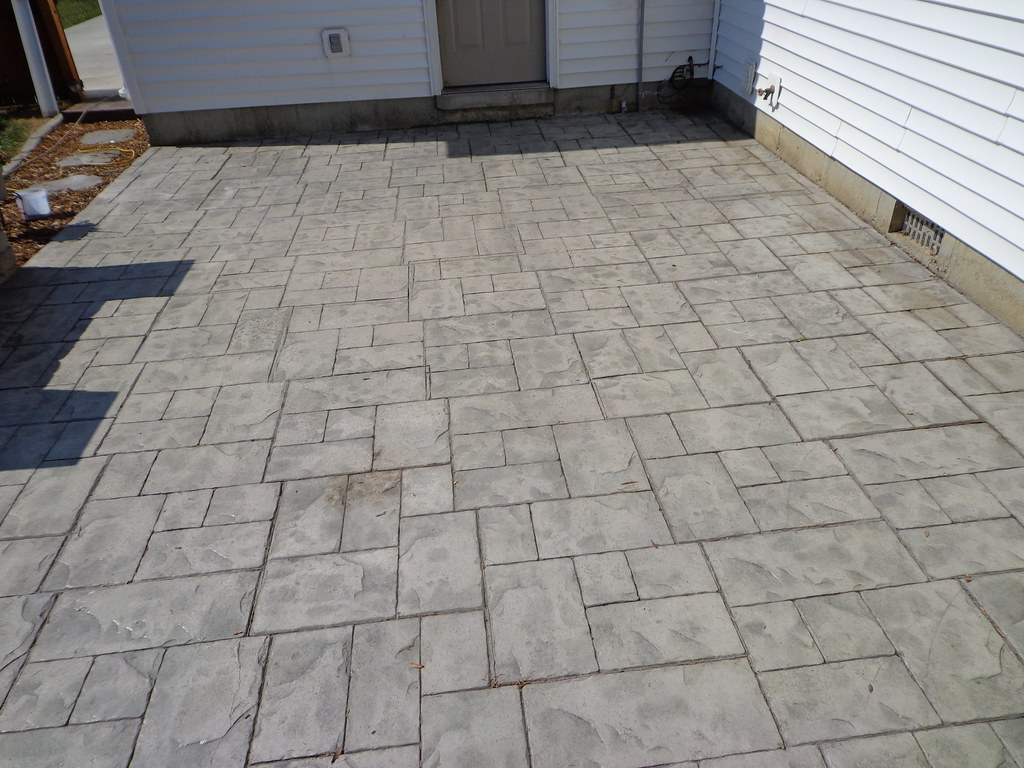 New Leaf Cincinnati concrete services stamped patio.jpg